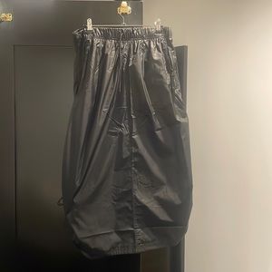 NIKE size M black midi skirt